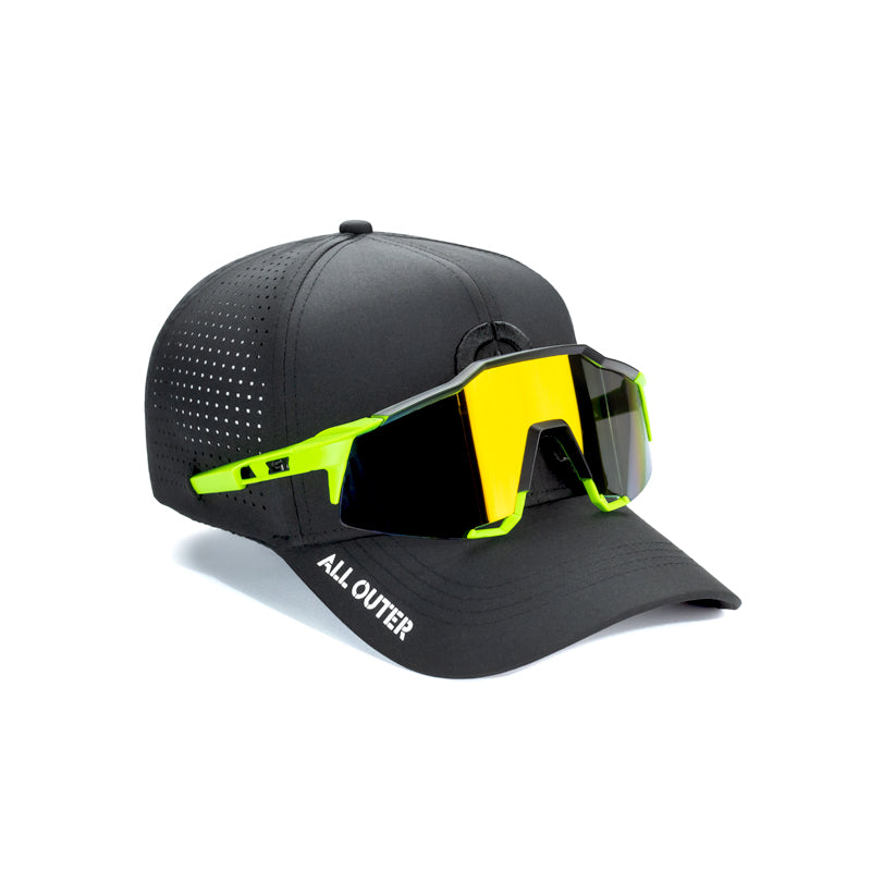 hats with goggles Sweat Out 2.0 Hat with Sunglasses Keeper - Curved Black on Black